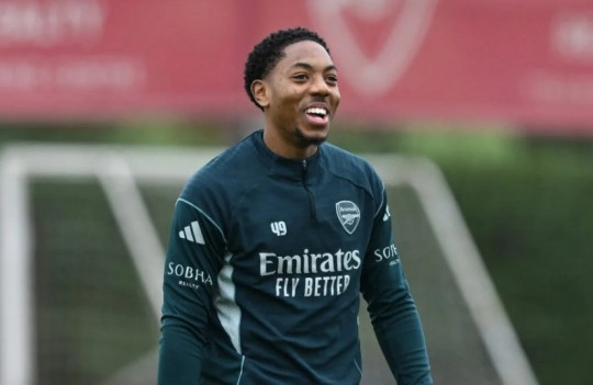 Man United nhắm chiêu mộ Myles Lewis-Skelly: Thử thách từ mức giá điên rồ của Arsenal