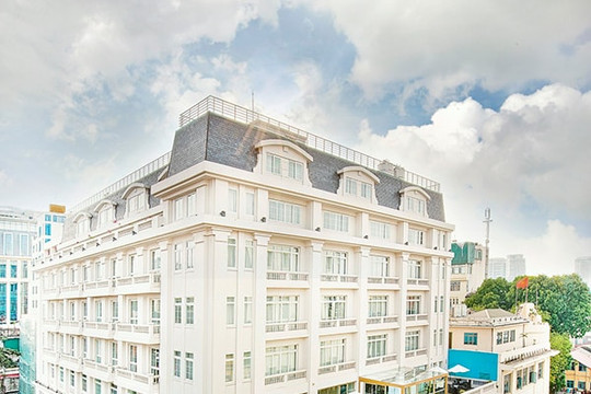 Hotel de l'Opera Hanoi cải tạo hạ tầng và lắp đặt 600m2 pin năng lượng mặt trời