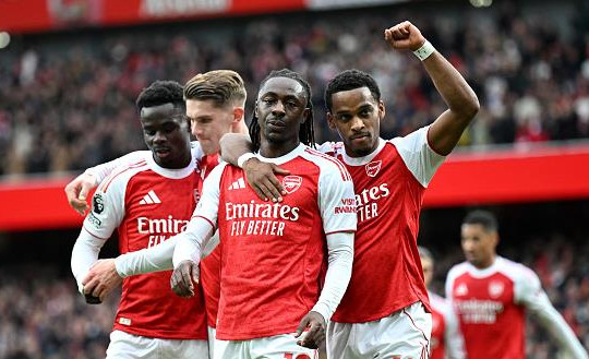 Sự chững lại của Bukayo Saka: Khi biểu tượng Arsenal đối mặt bài toán thích nghi