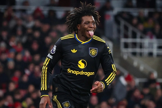 Patrick Dorgu trở lại Carrington: Cú hích chiến thuật cho Man Utd trong cuộc đua Champions League
