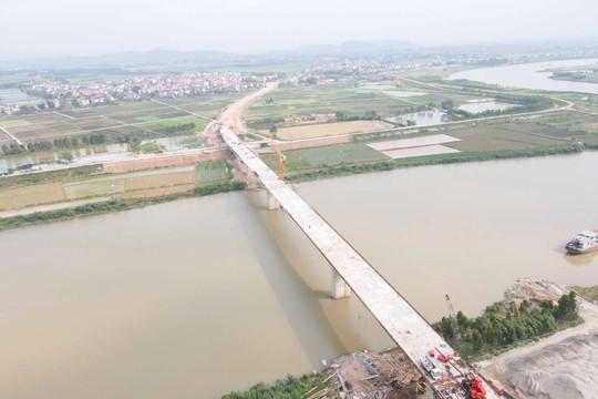 Dự án cầu Cẩm Lý mới tại tỉnh Bắc Ninh: Hoàn thành tách đường bộ và đường sắt vào tháng 7/2026