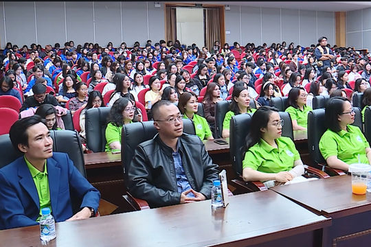 Sôi nổi hào khí tháng 4