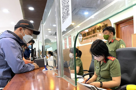 'Tổ chức khác' trong quy định tạm hoãn xuất cảnh vì nợ thuế được hiểu thế nào?