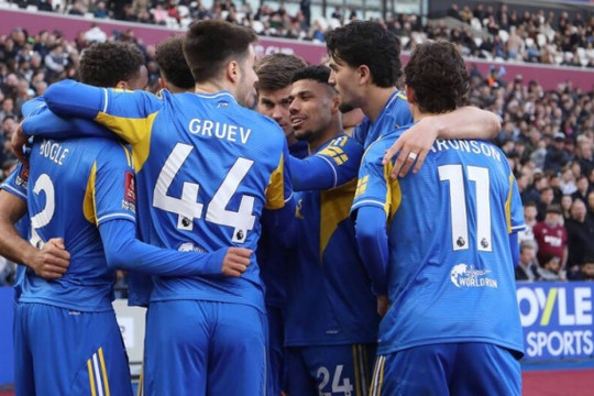 Leeds United hạ West Ham kịch tính: Trở lại bán kết FA Cup sau 39 năm chờ đợi