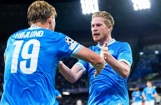 Kevin De Bruyne vạch trần sai lầm của Man Utd khi Rasmus Hojlund rực sáng tại Napoli