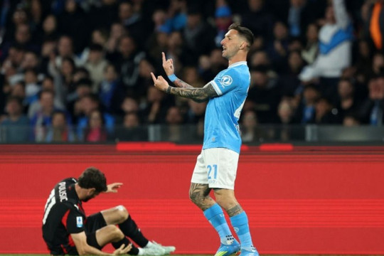 Matteo Politano rực sáng giúp Napoli đánh bại Milan trong trận đại chiến Serie A