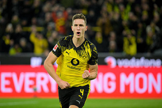 Manchester United lợi thế lớn giành Nico Schlotterbeck nhờ vũ khí Christopher Vivell