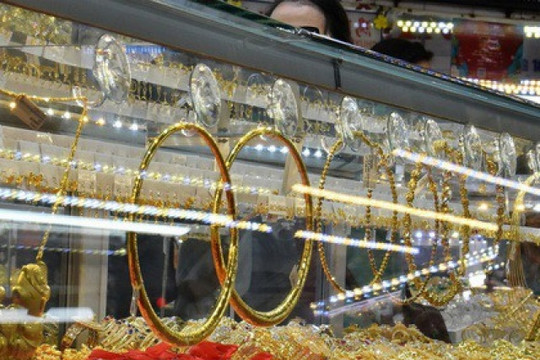 Cập nhật 08:30 sáng 07/04/2026: Giá vàng đa số đi ngang, riêng Phú Quý SJC giảm ở chiều mua vào