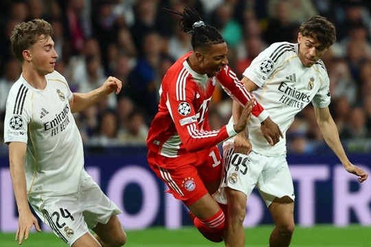 Real Madrid gục ngã 1-2 trước Bayern Munich: Khi cỗ máy của Arbeloa lộ nhiều vết nứt
