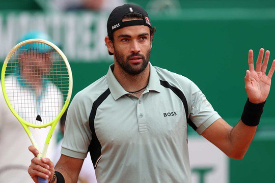 Medvedev thảm bại 0-6, 0-6 trước Berrettini: Kịch bản khó tin tại Monte Carlo