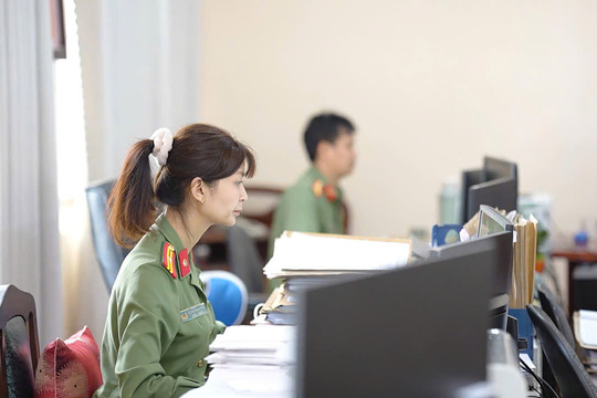 Những người thầm lặng “gác cửa” dữ liệu nghiệp vụ