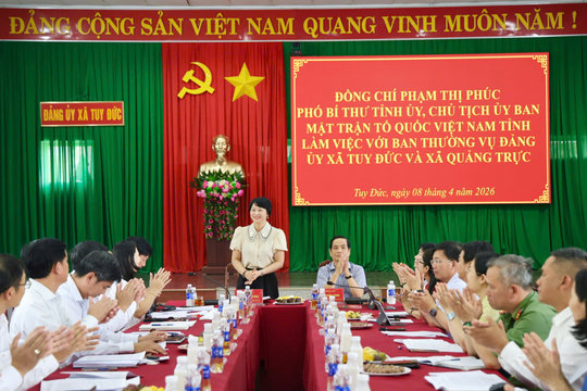 Phó Bí thư Tỉnh ủy Lâm Đồng Phạm Thị Phúc làm việc tại 2 xã biên giới