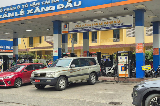 Cập nhật giá xăng dầu hôm nay chiều 9/4: Dầu diesel giảm gần 10.000 đ/lít