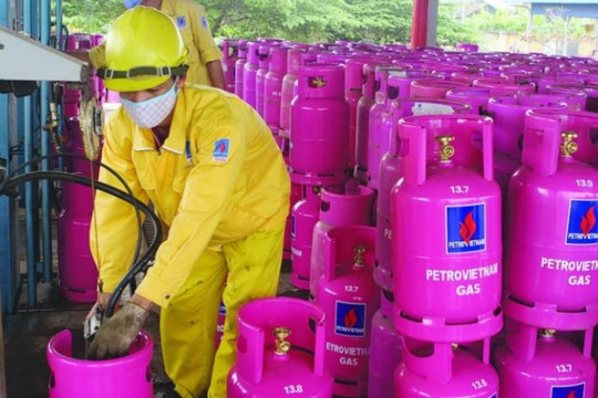 Giá gas hôm nay 9/4/2026: Giá gas nội địa neo cao, khí đốt thế giới hạ nhiệt