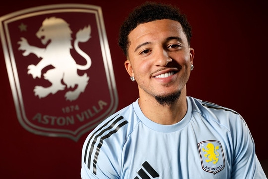 Dortmund muốn tái ngộ Jadon Sancho, Nottingham Forest định giá Elliot Anderson 120 triệu bảng