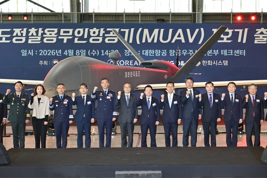 Hàn Quốc ra mắt UAV trinh sát tầm trung MUAV đầu tiên tự sản xuất