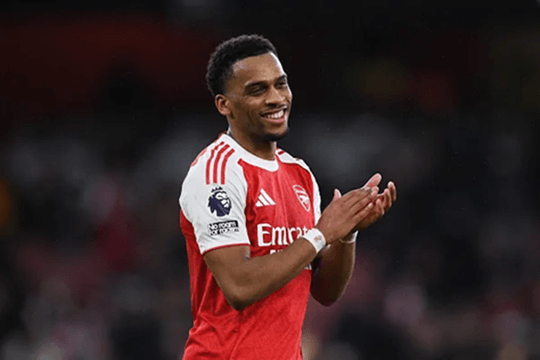 Ruud Gullit: Jurrien Timber là hậu vệ xuất sắc nhất Ngoại hạng Anh hiện nay