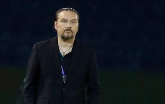 HLV Velizar Popov không bị phạt nguội sau phát ngôn công kích trọng tài tại V-League