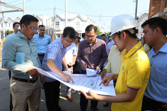 Kiểm tra tiến độ dự án nhà ở xã hội khu vực Đông Nam Lâm Đồng