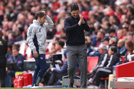 Arsenal gục ngã 1-2 trước Bournemouth: 5 hồi chuông báo động cho Mikel Arteta