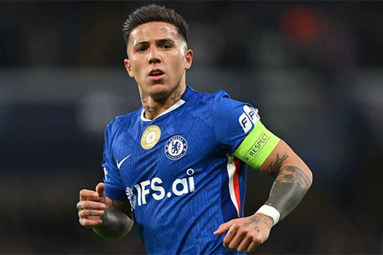 Real Madrid nhắm Enzo Fernandez, Tottenham quyết chiêu mộ Andrew Robertson