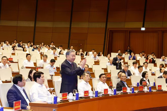 Hội nghị quán triệt và triển khai Nghị quyết Trung ương 2: Về Quy định thi hành Điều lệ Đảng