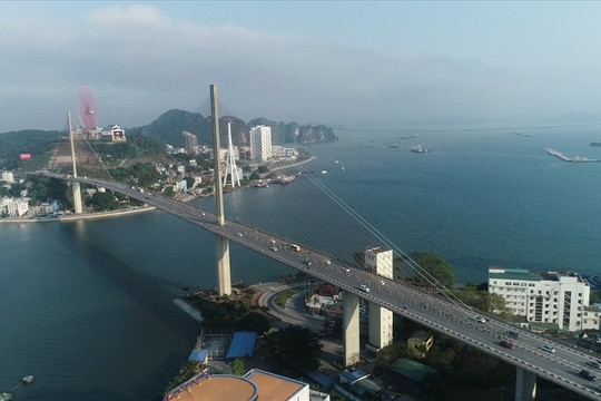 Quy hoạch vịnh Cửa Lục thành trung tâm du lịch cao cấp gắn với hình tượng Rồng