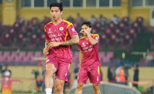 CAHN mất Đoàn Văn Hậu trong trận đại chiến vòng 19 V-League