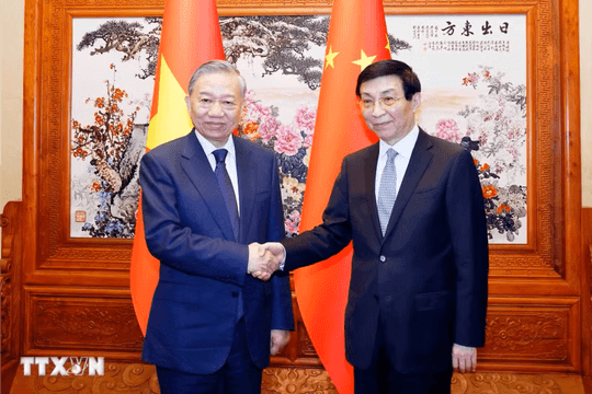 Tổng Bí thư, Chủ tịch nước Tô Lâm hội kiến Chủ tịch Chính hiệp toàn quốc Trung Quốc Vương Hộ Ninh