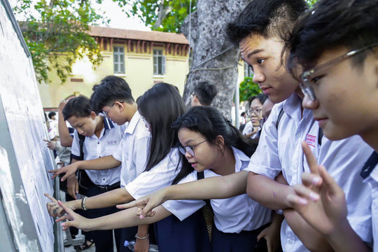 Hà Nội công bố phương án tuyển sinh lớp 10 năm học 2026–2027: Gần 90 trường tư ở Hà Nội tuyển sinh lớp 10 bằng học bạ