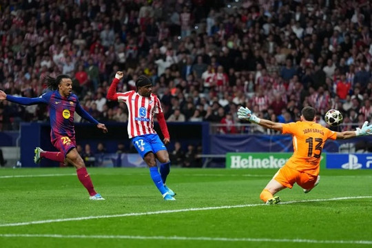 Barca gục ngã trước Atletico tại Champions League: Khi triết lý của Hansi Flick phản tác dụng