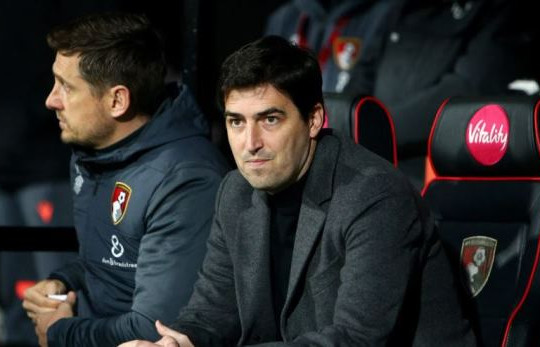 Tại sao Andoni Iraola không phải là lời giải cho ghế nóng tại Man Utd?