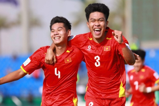 Hàng thủ tuyển Việt Nam: Vì sao các hậu vệ trẻ chưa thể vượt qua bóng đàn anh?