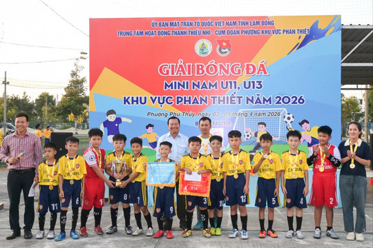 Phát triển phong trào bóng đá trong lứa tuổi thiếu niên và nhi đồng