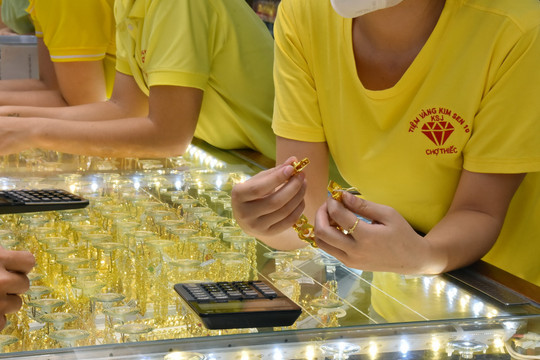 Cập nhật giá vàng chốt phiên 16/4/2026: Bảng giá vàng hôm nay SJC DOJI BTMH BTMC và vàng thế giới