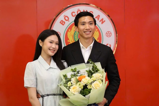 Đoàn Văn Hậu gia hạn hợp đồng 3 năm với CAHN