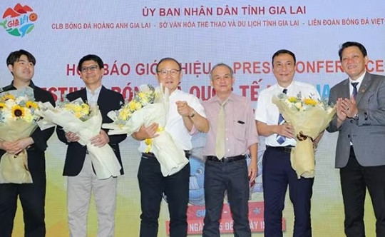 HLV Park Hang Seo tiếp lửa cho giải bóng đá U14 quốc tế của bầu Đức tại Gia Lai