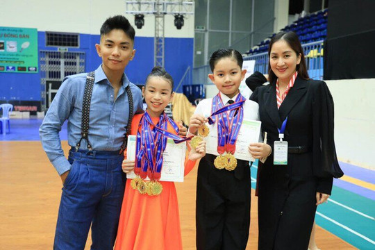 Khánh Thi dạy con 3 bài học quý giá sau thất bại tại giải dancesport quốc tế Blackpool