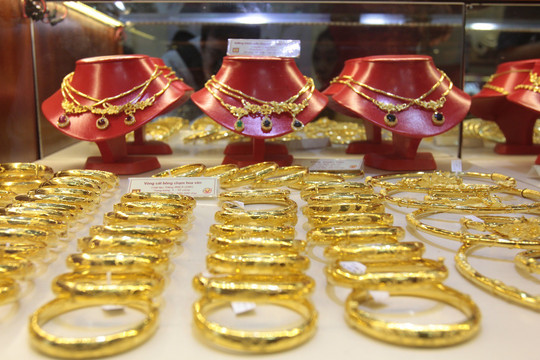 Cập nhật giá vàng trưa hôm nay 17/4/2026: Giá vàng SJC, giá vàng 24k 9999, giá vàng nhẫn, vàng thế giới