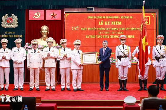 Thủ tướng: Tên gọi “Cảnh sát hình sự” mãi là niềm tin cậy của Nhân dân