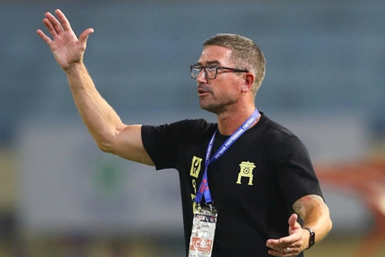 HLV Harry Kewell không hài lòng dù Hà Nội FC thắng Becamex TP.HCM 4-2