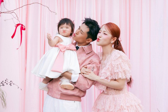 Con gái Puka và Gin Tuấn Kiệt gây ấn tượng với chất giọng cao vút và thiên hướng âm nhạc