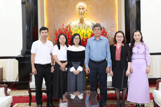 Lãnh đạo UBND tỉnh Lâm Đồng làm việc với Báo Giáo dục và Thời đại