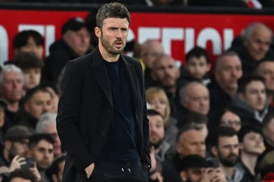 Manchester United và nghịch lý nhóm nhược tiểu cản bước tham vọng vô địch