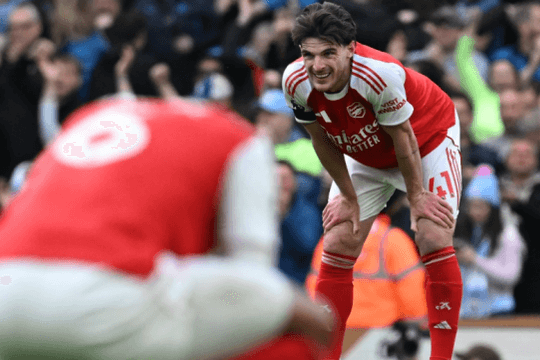 Mikel Arteta và canh bạc pressing thất bại trước Man City