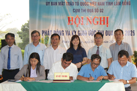Cụm thi đua số 2, Ủy ban MTTQ Việt Nam tỉnh Lâm Đồng ký giao ước thi đua