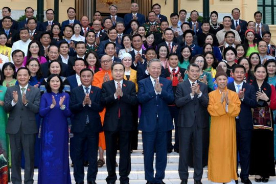 Đổi mới tư duy, hoàn thiện thể chế về công tác dân tộc, chính sách dân tộc