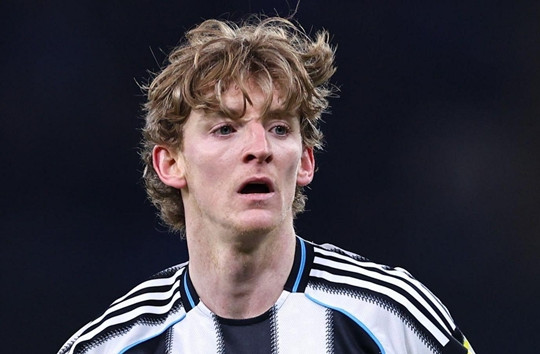 Bayern Munich sẵn sàng chi 75 triệu bảng cho Anthony Gordon, MU nhắm Tchouameni