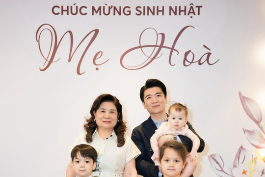 Con gái Hoa hậu Đỗ Mỹ Linh lên sân khấu hát mừng sinh nhật phu nhân Bầu Hiển