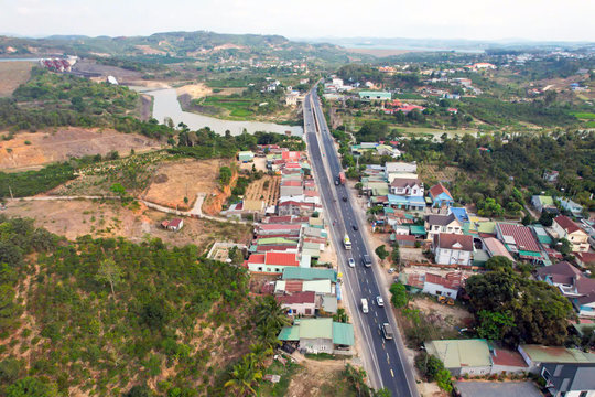 Cầu mới nhưng nỗi lo cũ về an toàn giao thông